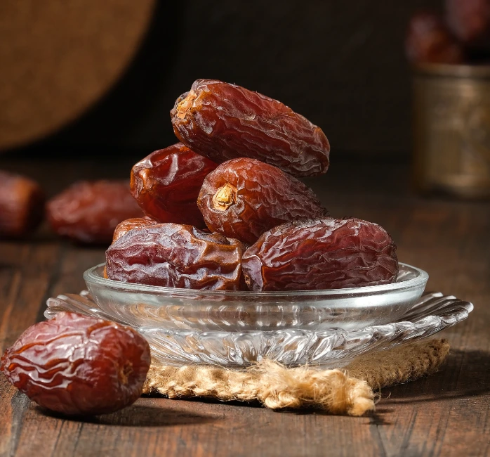 Blog Post 'Chewy Medjool Date & Dark Chocolate Oatmeal Cookies' cover image.webp